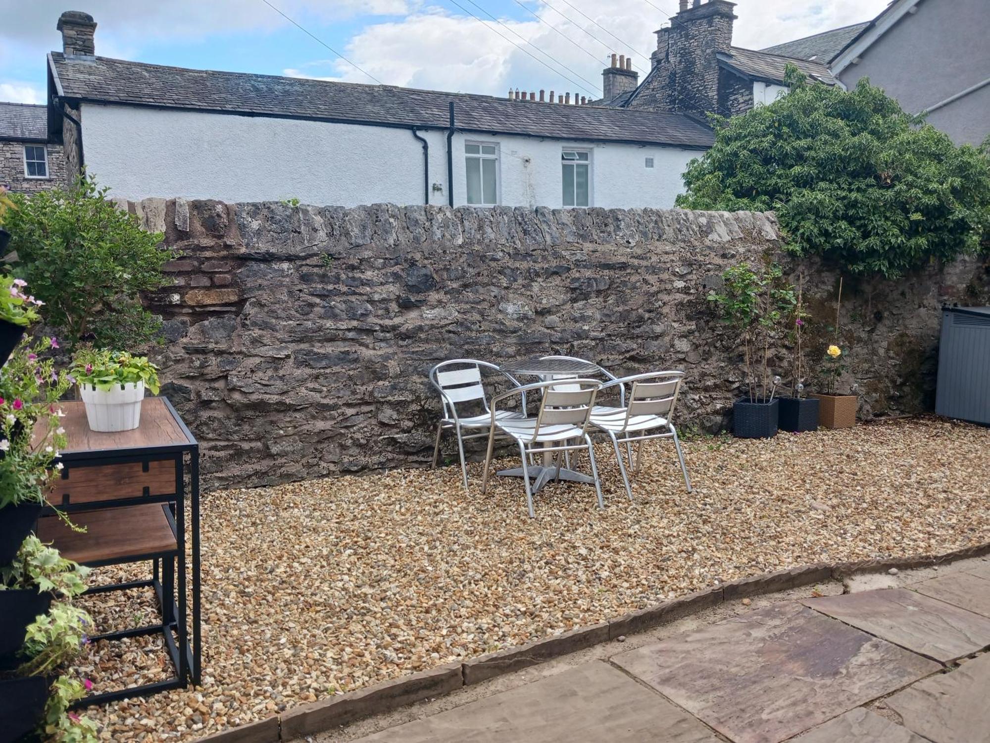 Arthurs Cottage -Charming Courtyard Cottage In The Heart Of Kendal, The Lake District Exterior photo